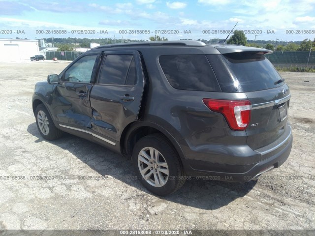 1FM5K8D8XJGA62461  ford explorer 2018 IMG 2