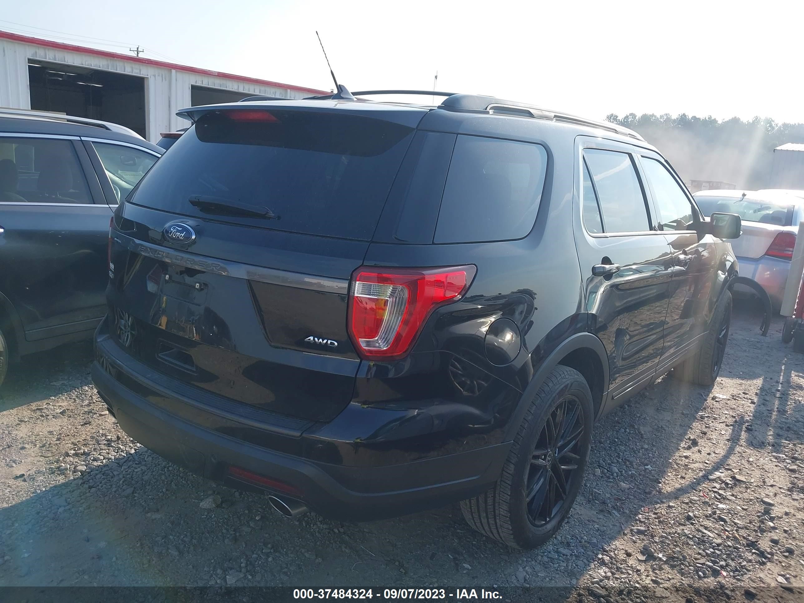 1FM5K8D86KGA07202  ford explorer 2019 IMG 3