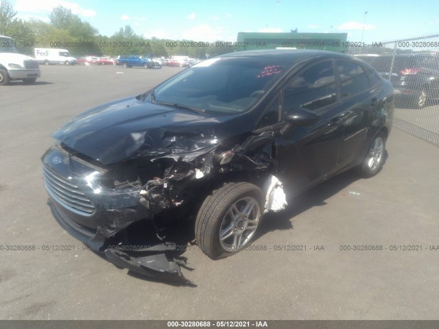 3FADP4BJ4HM123423  ford fiesta 2017 IMG 1