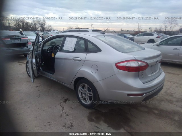 3FADP4BJ4JM118468  ford fiesta 2018 IMG 2