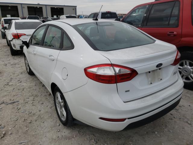 3FADP4BJ9JM100757  ford fiesta se 2018 IMG 2