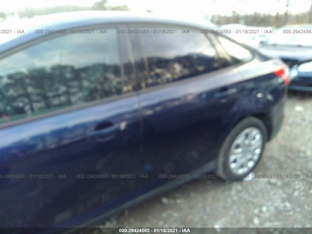 1FAHP3F29CL151243  ford focus 2012 IMG 5