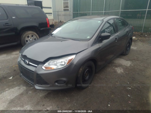 1FAHP3E20CL467129  ford focus 2012 IMG 1