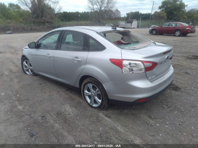 1FAHP3F23CL327106  ford focus 2012 IMG 2