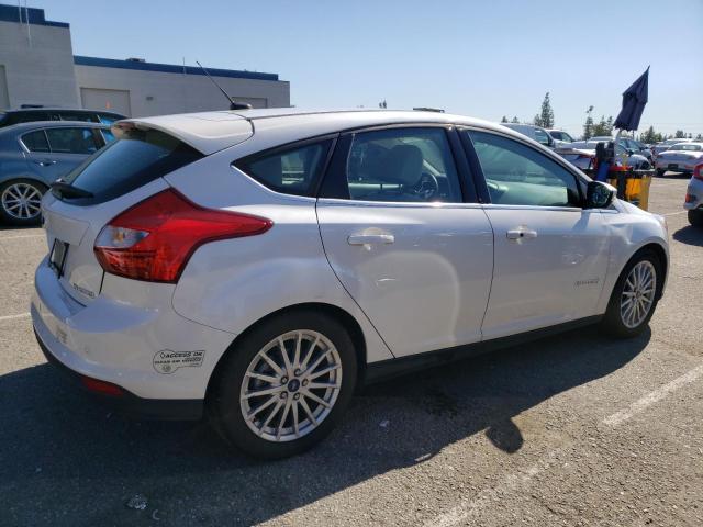 1FADP3R4XEL374681  ford focus 2014 IMG 2