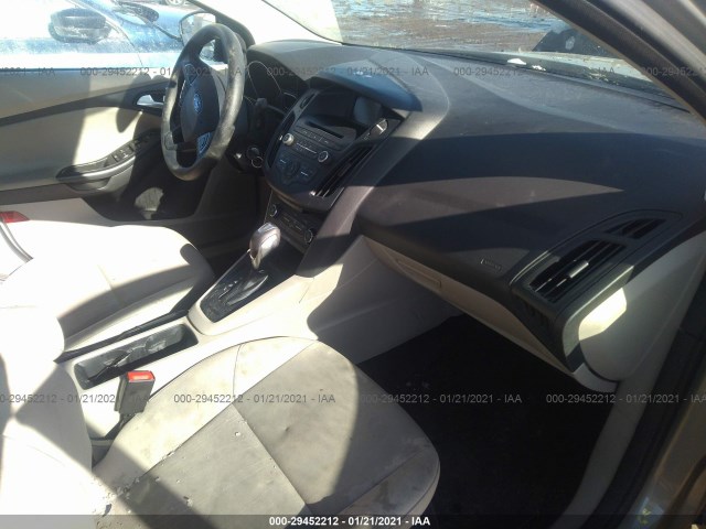 1FADP3F24GL243316  ford focus 2016 IMG 4