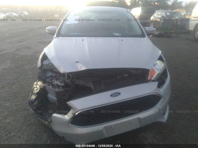 1FADP3F25FL256946  ford focus 2015 IMG 5