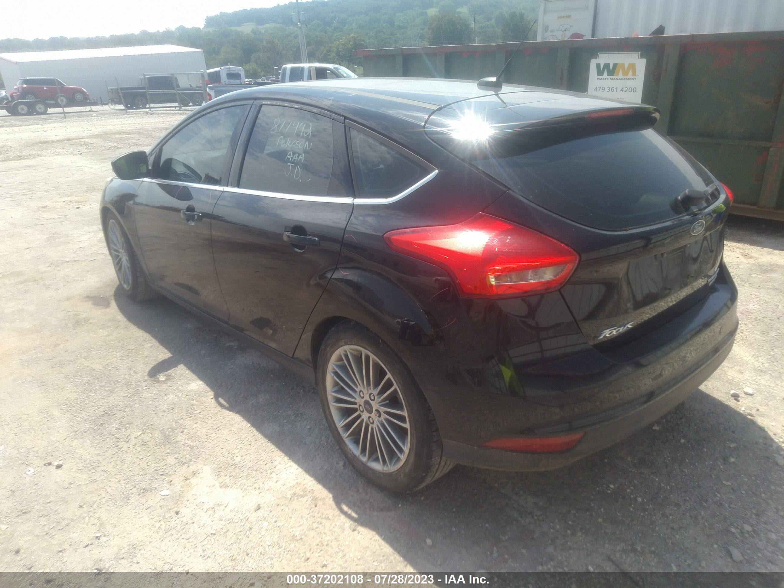 1FADP3N27GL241755  ford focus 2016 IMG 2