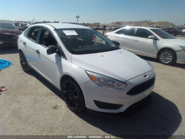 1FADP3E23HL204557  ford focus 2017 IMG 0