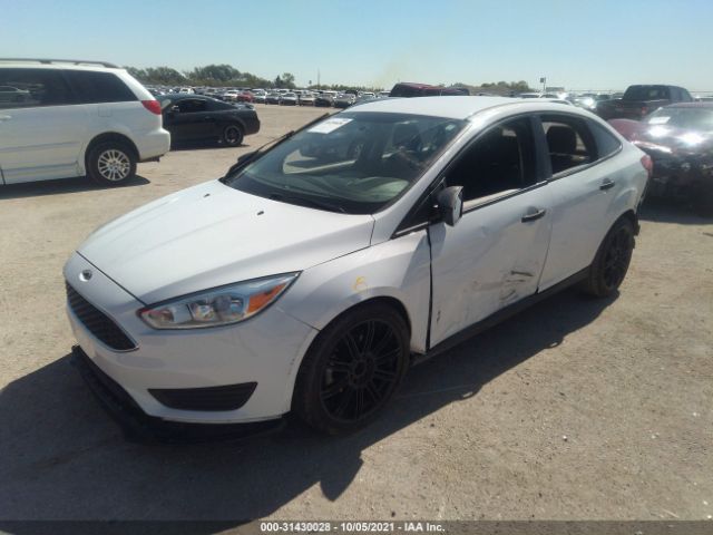1FADP3E23HL204557  ford focus 2017 IMG 1