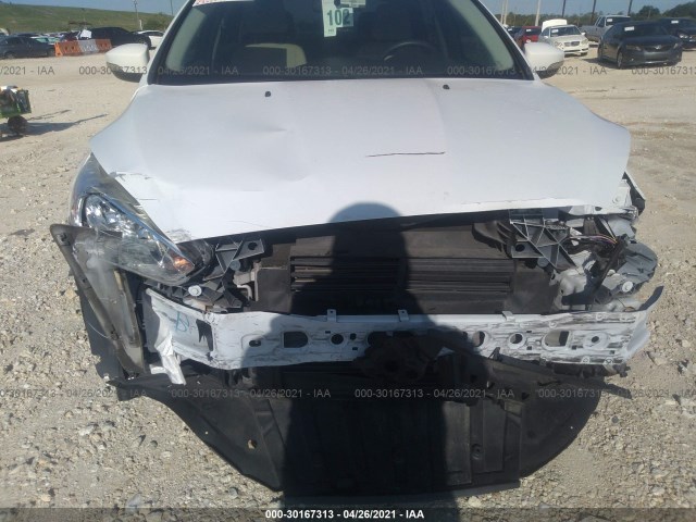 1FADP3F21GL235660  ford focus 2016 IMG 5