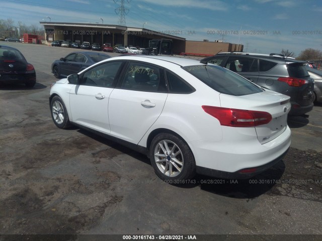 1FADP3F22HL347966  ford focus 2017 IMG 2