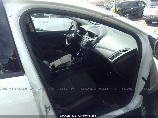 1FADP3F22HL347966  ford focus 2017 IMG 4