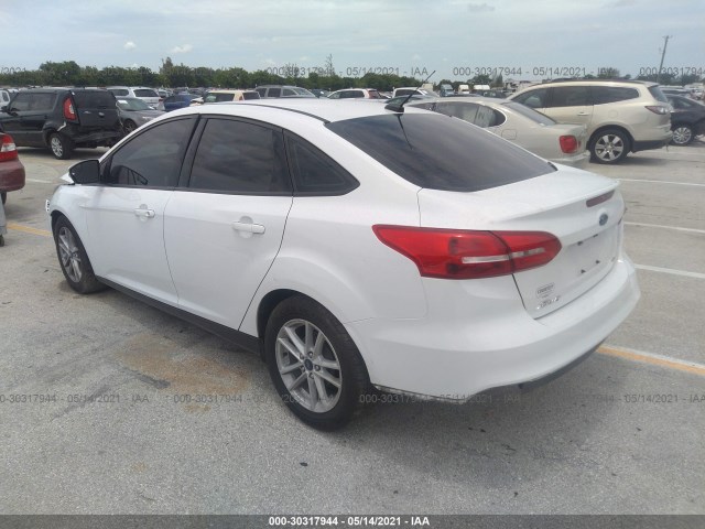 1FADP3F24HL286376  ford focus 2017 IMG 2