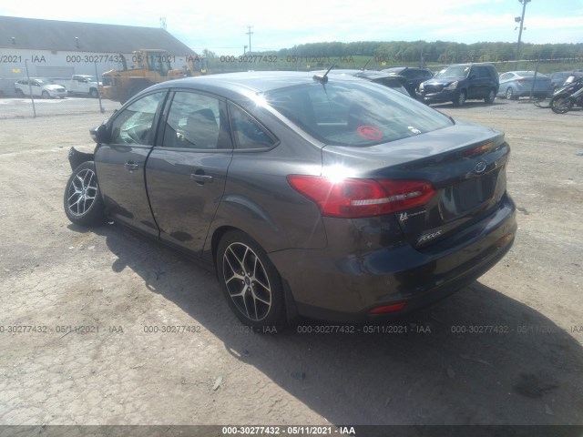 1FADP3H27HL218313  ford focus 2017 IMG 2