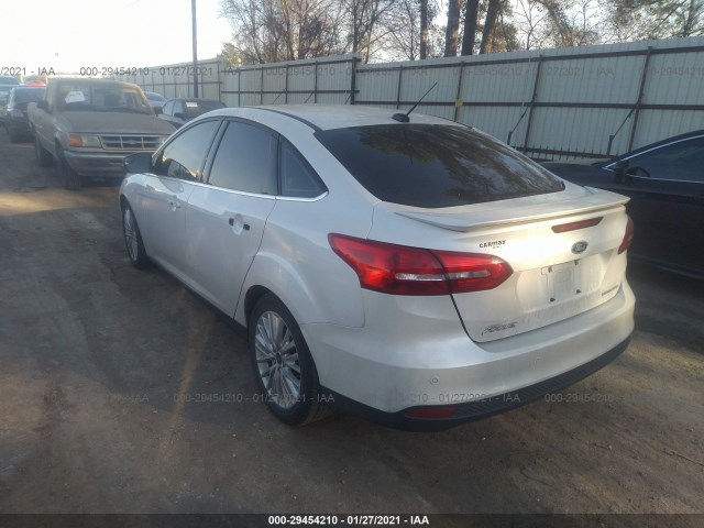 1FADP3J22HL287470  ford focus 2017 IMG 2