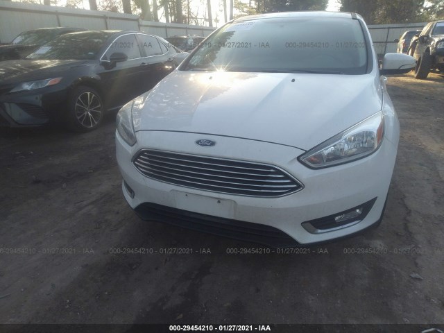 1FADP3J22HL287470  ford focus 2017 IMG 5