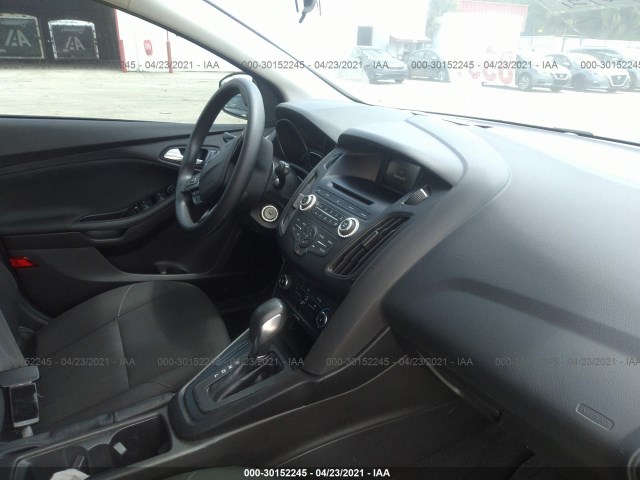 1FADP3K22HL269856  ford focus 2017 IMG 4