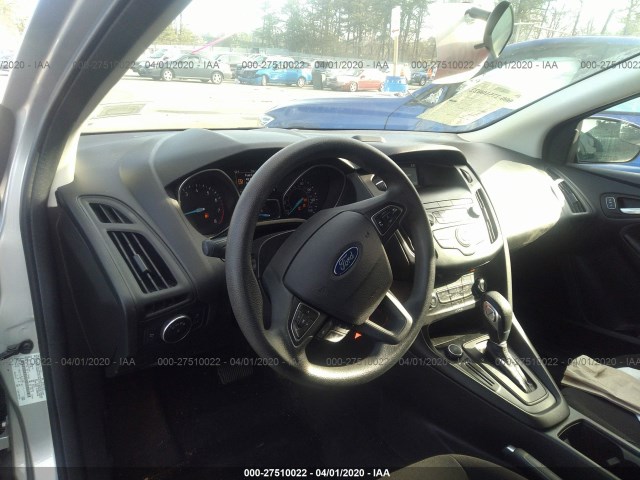 1FADP3K29JL225875  ford focus 2018 IMG 4