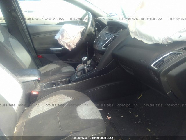 1FADP3L96HL310288  ford focus 2017 IMG 4