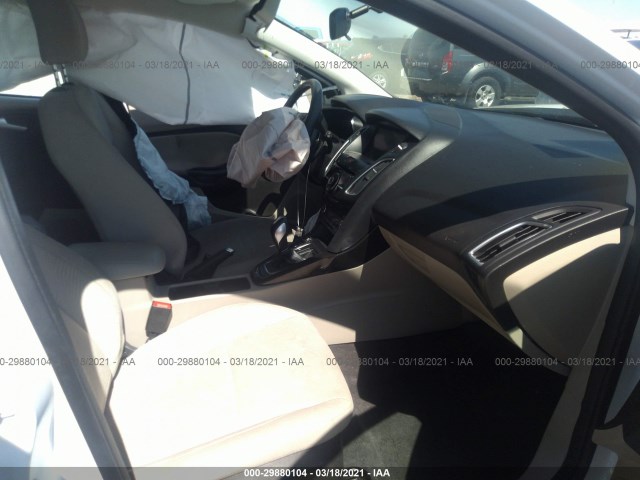 1FADP3R42HL224505  ford focus 2017 IMG 4