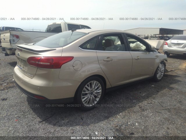 1FADP3J27JL293772  ford focus 2018 IMG 3