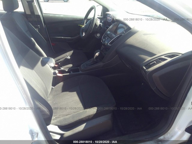 1FADP3M28JL249517  ford focus 2018 IMG 4