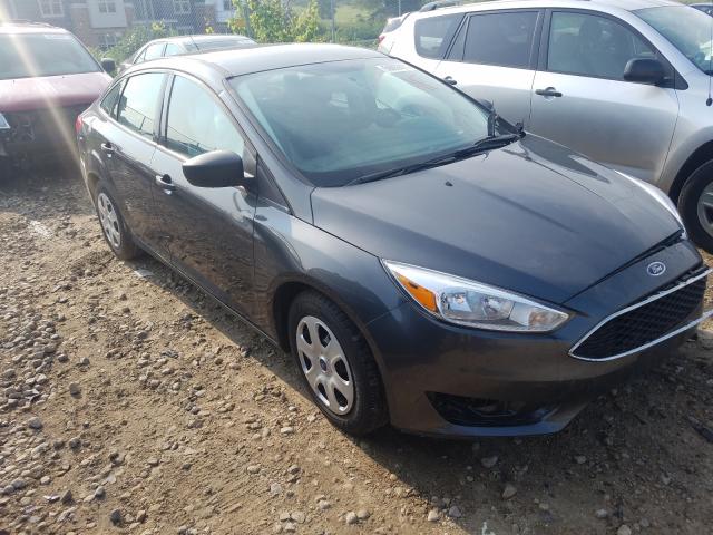 1FADP3E22JL320211  ford focus s 2018 IMG 0