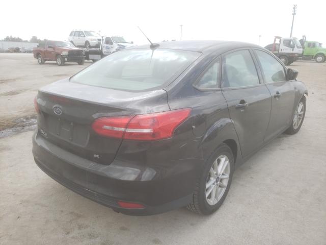 1FADP3F26JL262599  ford focus se 2018 IMG 3