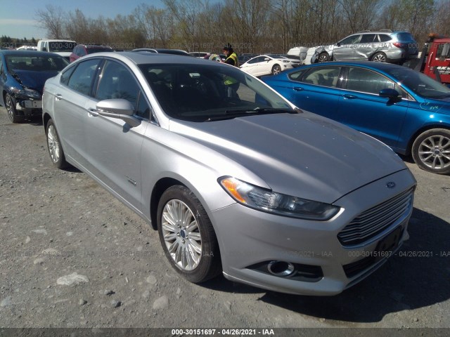 3FA6P0PU2GR393899  ford  2016 IMG 0