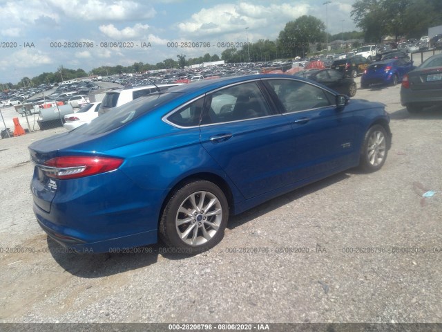 3FA6P0PU3HR161135  ford  2017 IMG 3