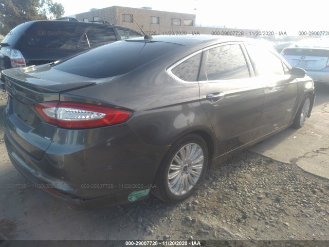 3FA6P0PU9GR320576  ford  2016 IMG 3