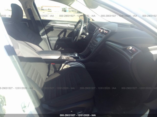 3FA6P0H78HR356088  ford fusion 2017 IMG 4