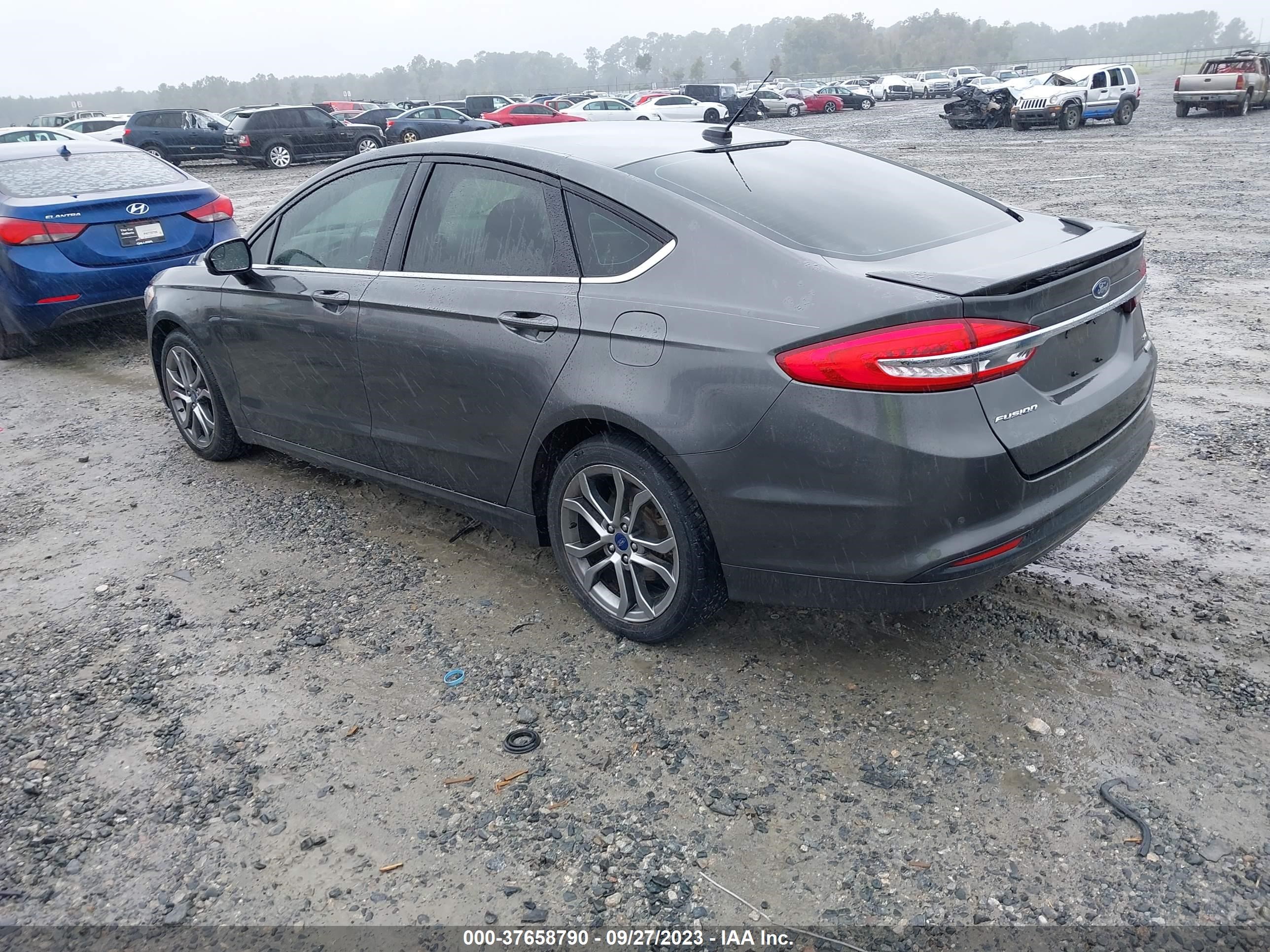 3FA6P0HD5HR372089  ford fusion 2017 IMG 2