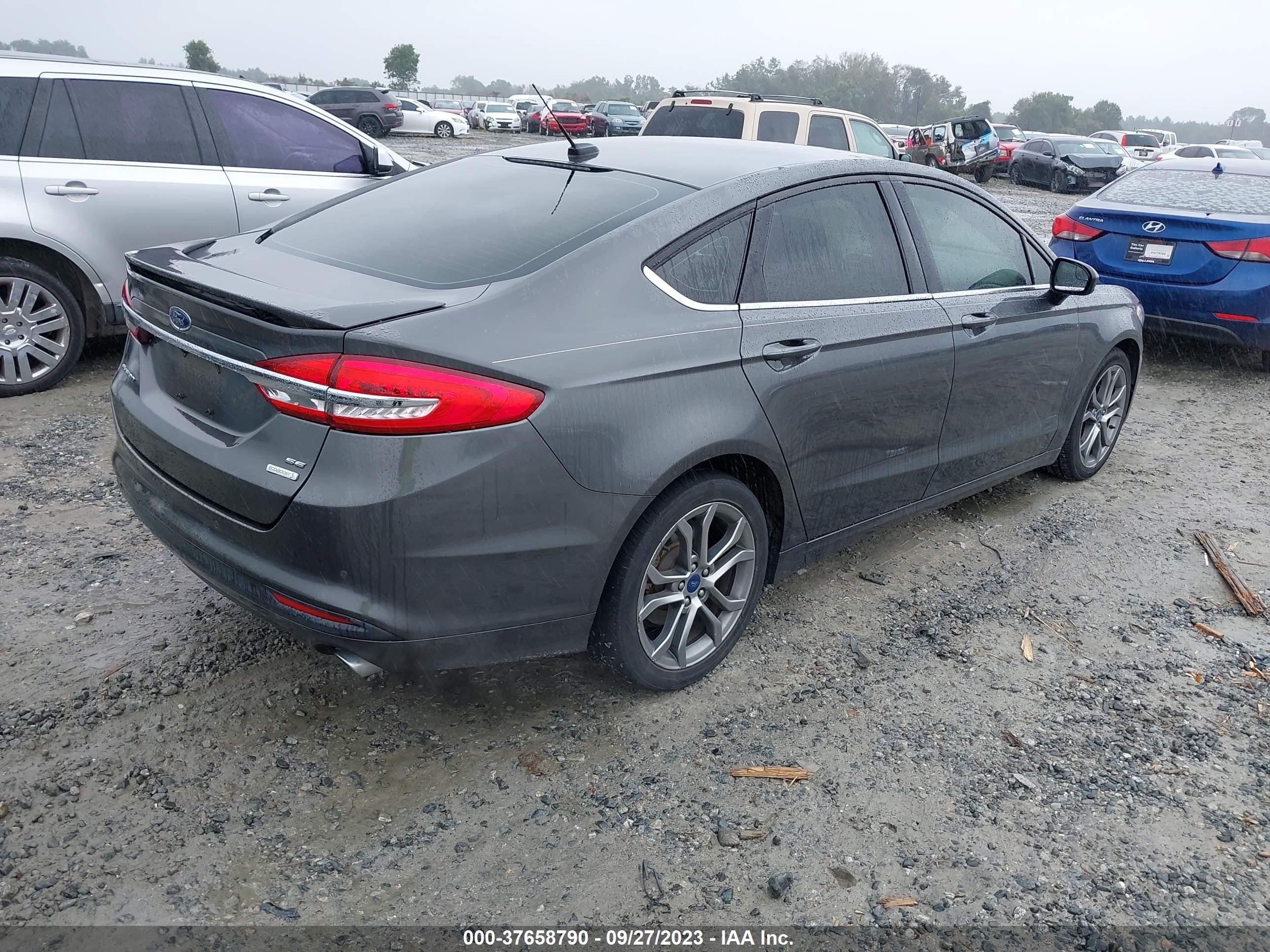 3FA6P0HD5HR372089  ford fusion 2017 IMG 3