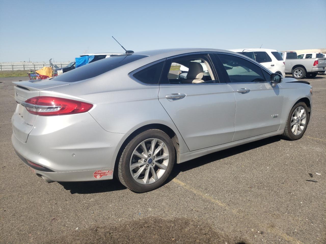 3FA6P0SU0HR329899  ford fusion 2017 IMG 2