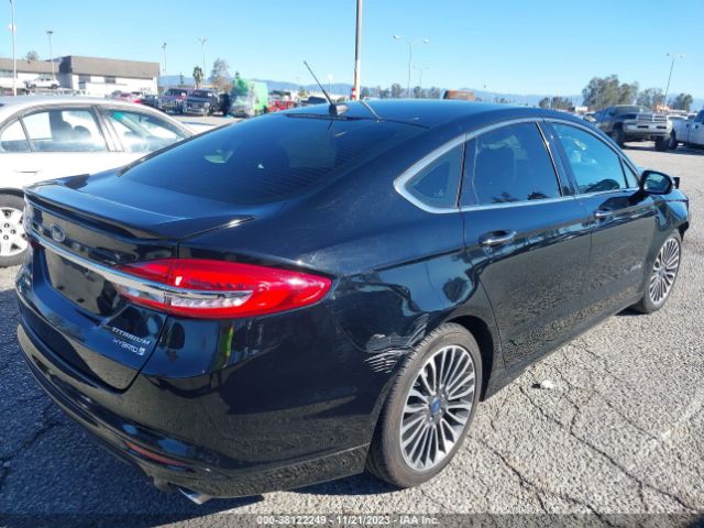 3FA6P0RU2JR268261  ford fusion 2018 IMG 3