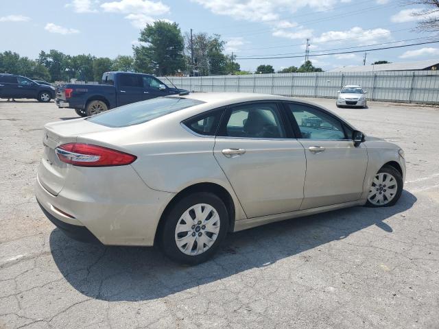 3FA6P0G73KR267585  ford  2019 IMG 2