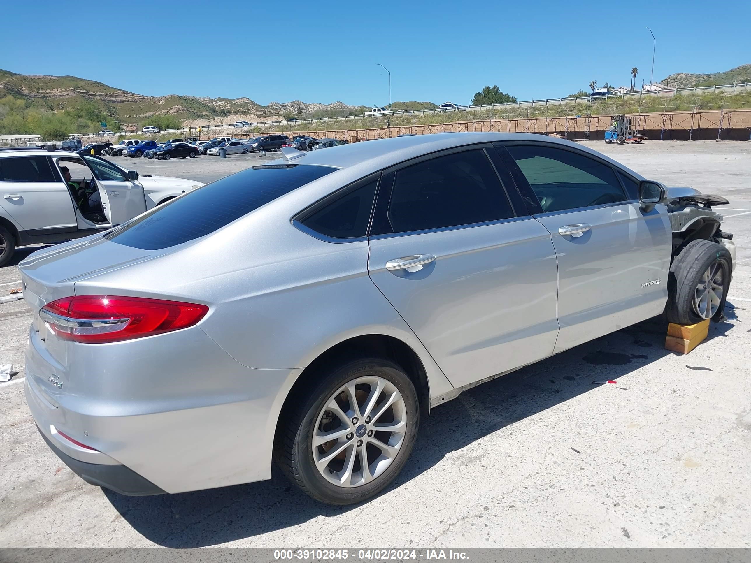 3FA6P0LU3KR201632  ford fusion 2019 IMG 3