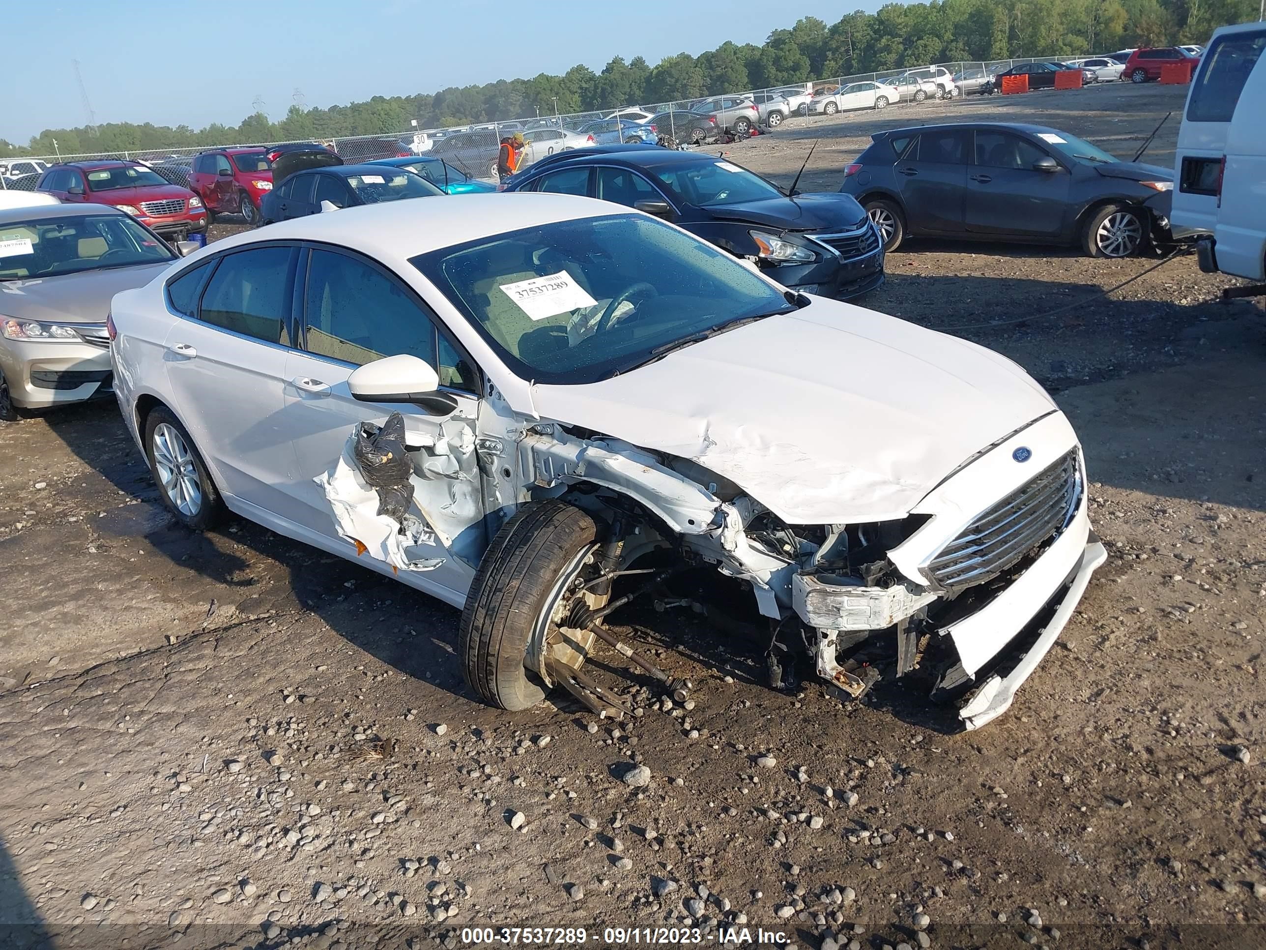 3FA6P0LU3KR267131  ford fusion 2019 IMG 0