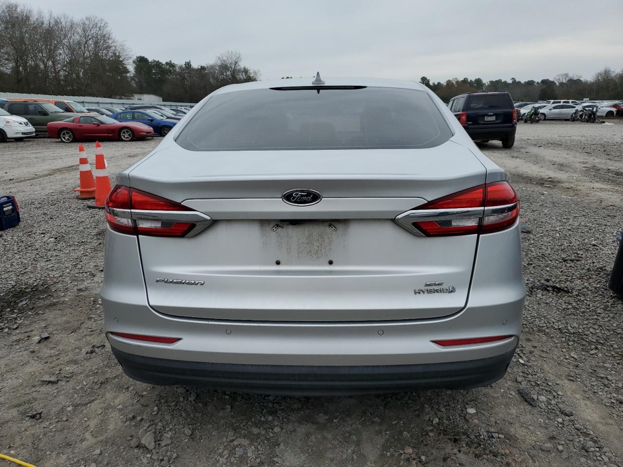 3FA6P0LUXKR220520  ford fusion 2019 IMG 5