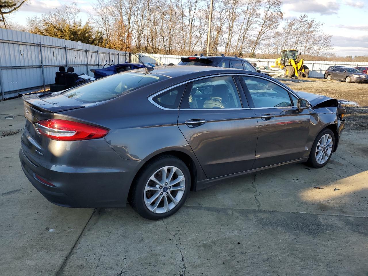 3FA6P0SU0KR228501  ford fusion 2019 IMG 2