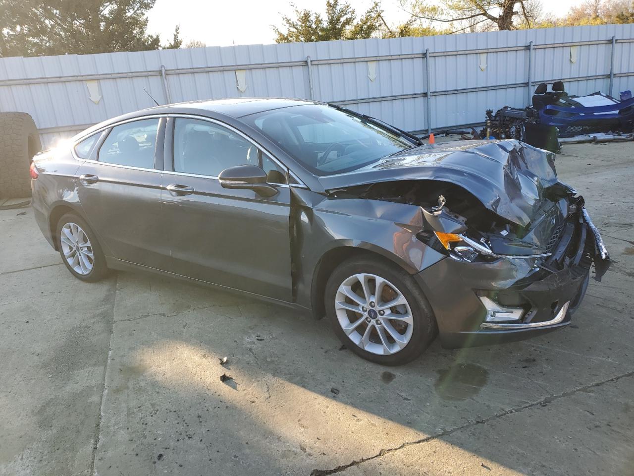 3FA6P0SU0KR228501  ford fusion 2019 IMG 3