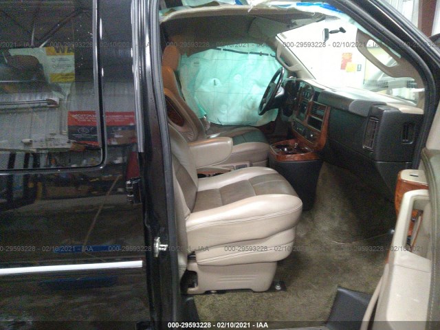 1GTW7BFG7H1303482  gmc savana cargo van 2017 IMG 4