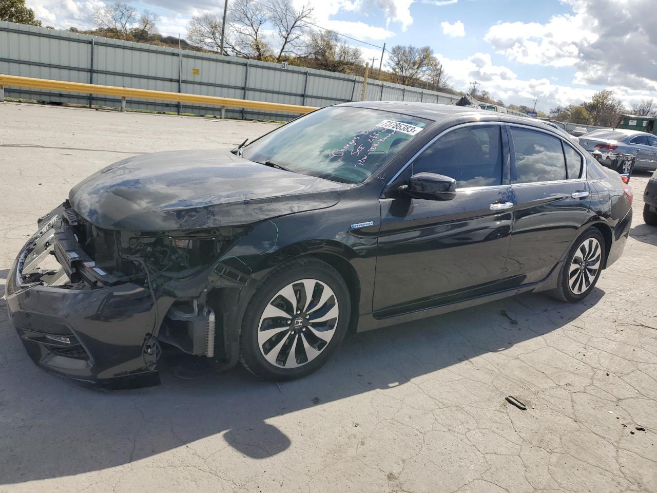 JHMCR6F7XHC008285  honda accord 2017 IMG 0