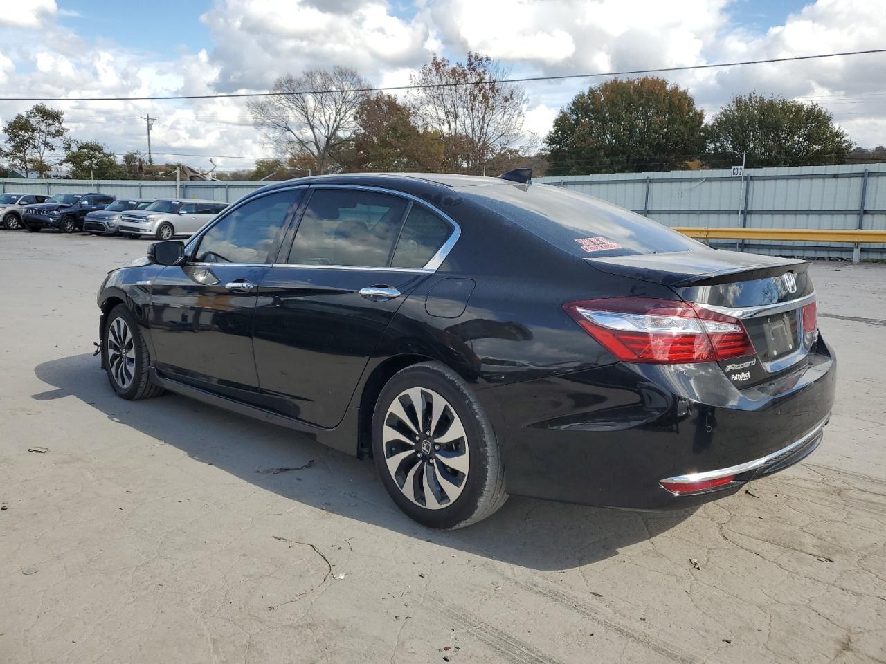 JHMCR6F7XHC008285  honda accord 2017 IMG 1