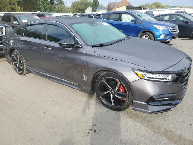 1HGCV1F56JA168472  honda accord 2018 IMG 3