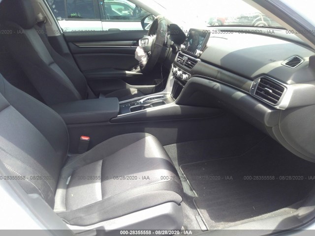 1HGCV3F12KA016635  honda accord hybrid 2019 IMG 4