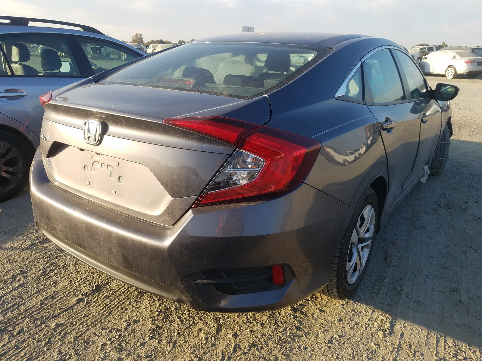 19XFC2F59JE031191  honda civic lx 2018 IMG 3