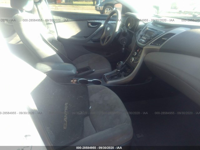 5NPDH4AE1GH769583  hyundai elantra 2016 IMG 4